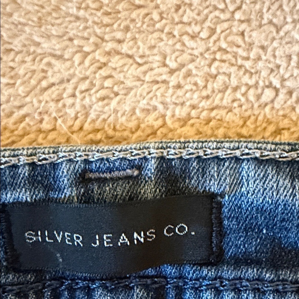 Silver Jeans Co Girlfriend Mid Rise Distressed‎ Slim Jeans Blue SZ 18 L29 W27137 - Picture 5 of 8